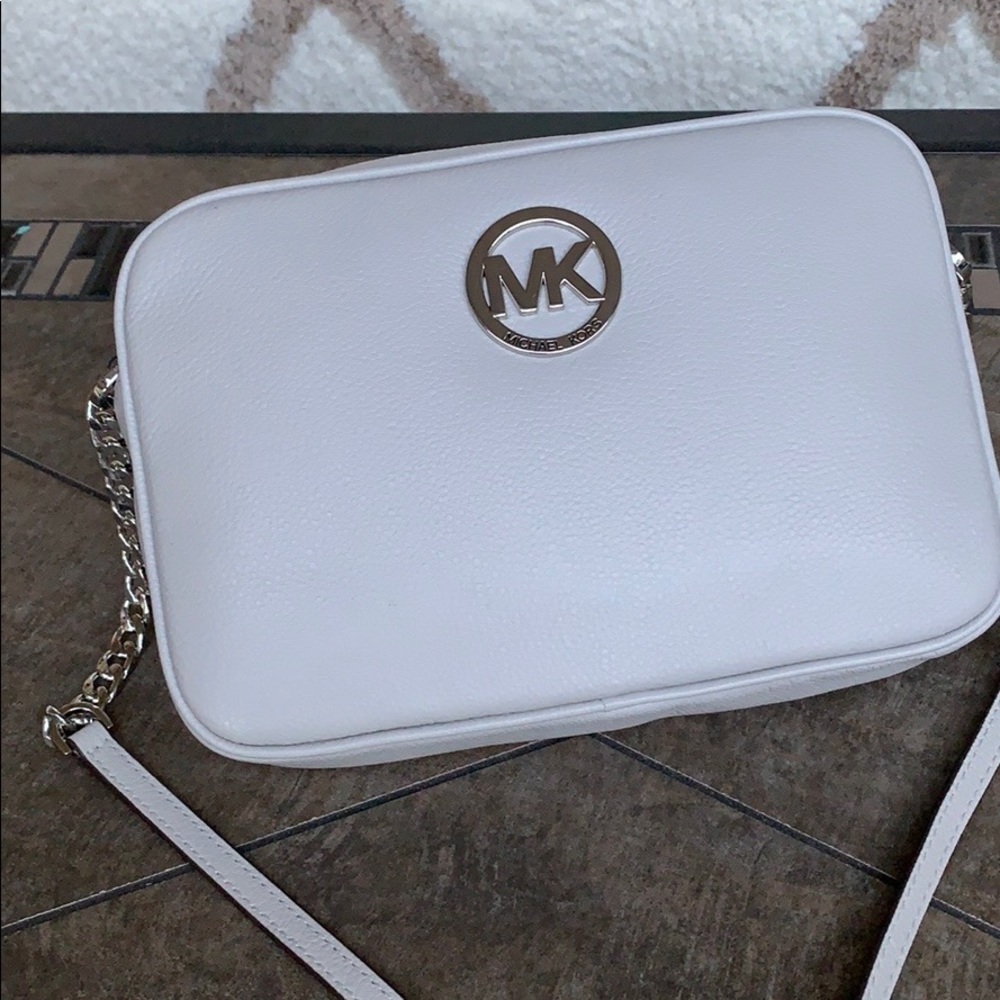 MICHAEL KORS FULTON LG EW CROSSBODY - Picture 9 of 16